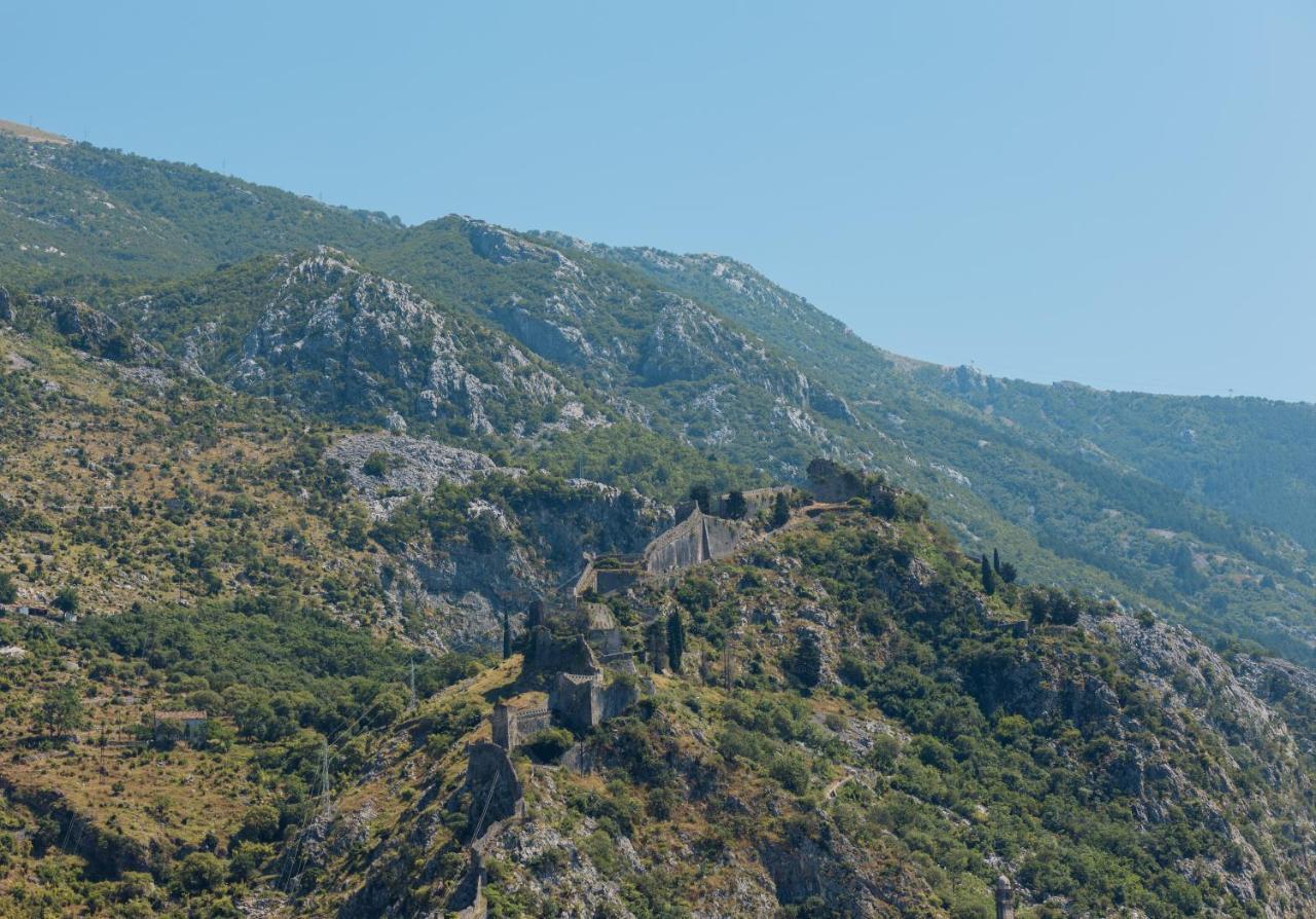 Berge Apartments Kotor Eksteriør billede