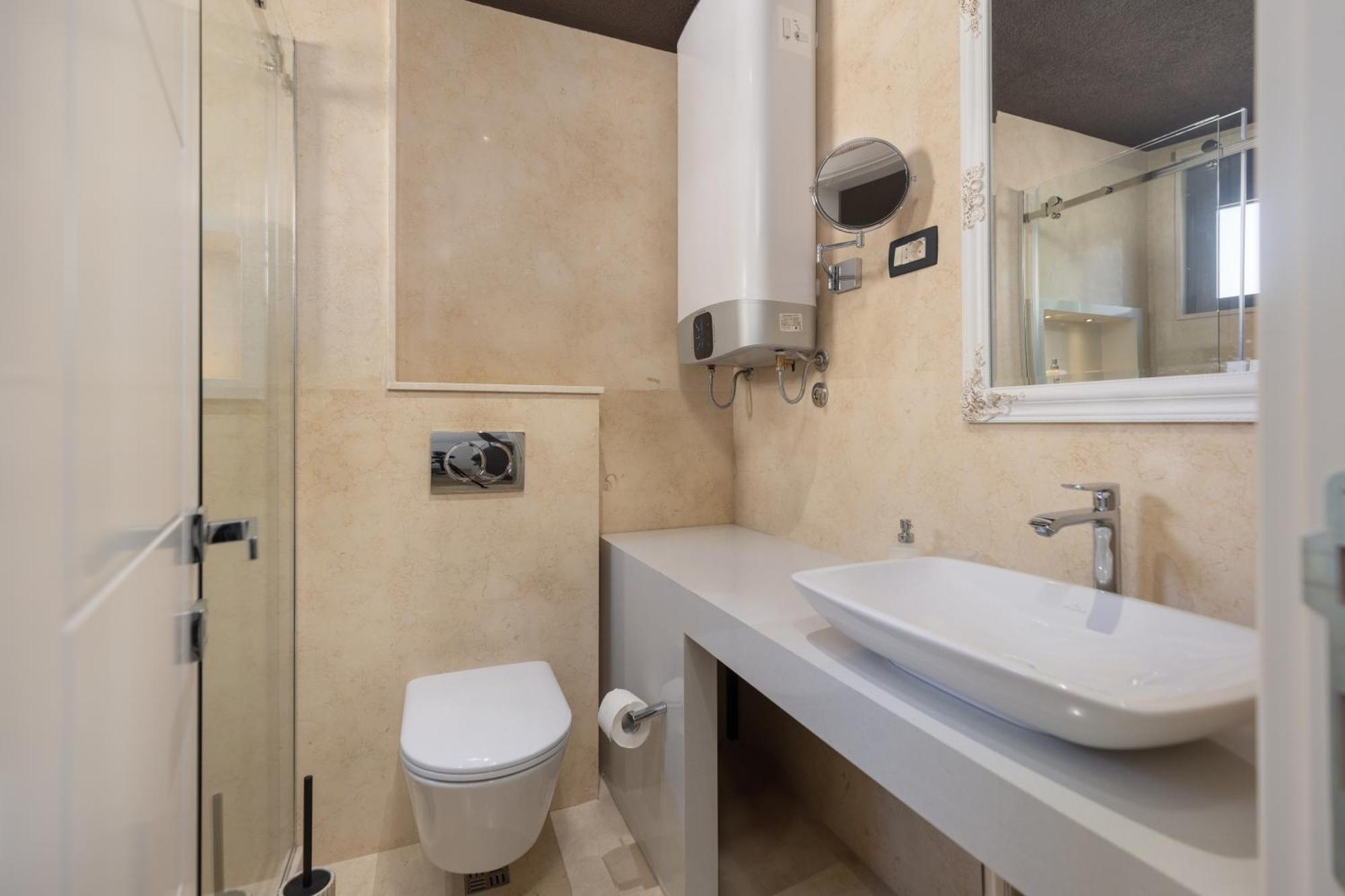Berge Apartments Kotor Eksteriør billede